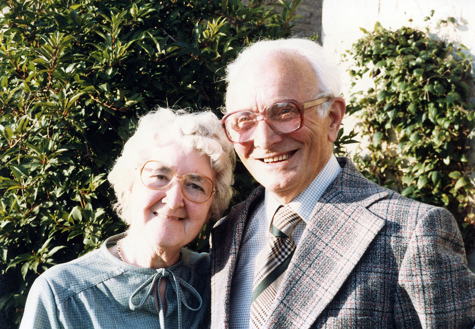 Photograph of Elsie and Frank at their Golden Wedding (1986)